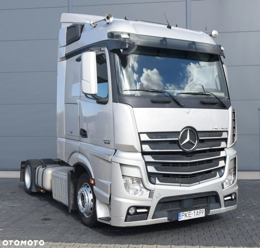 Mercedes-Benz Actros - 1