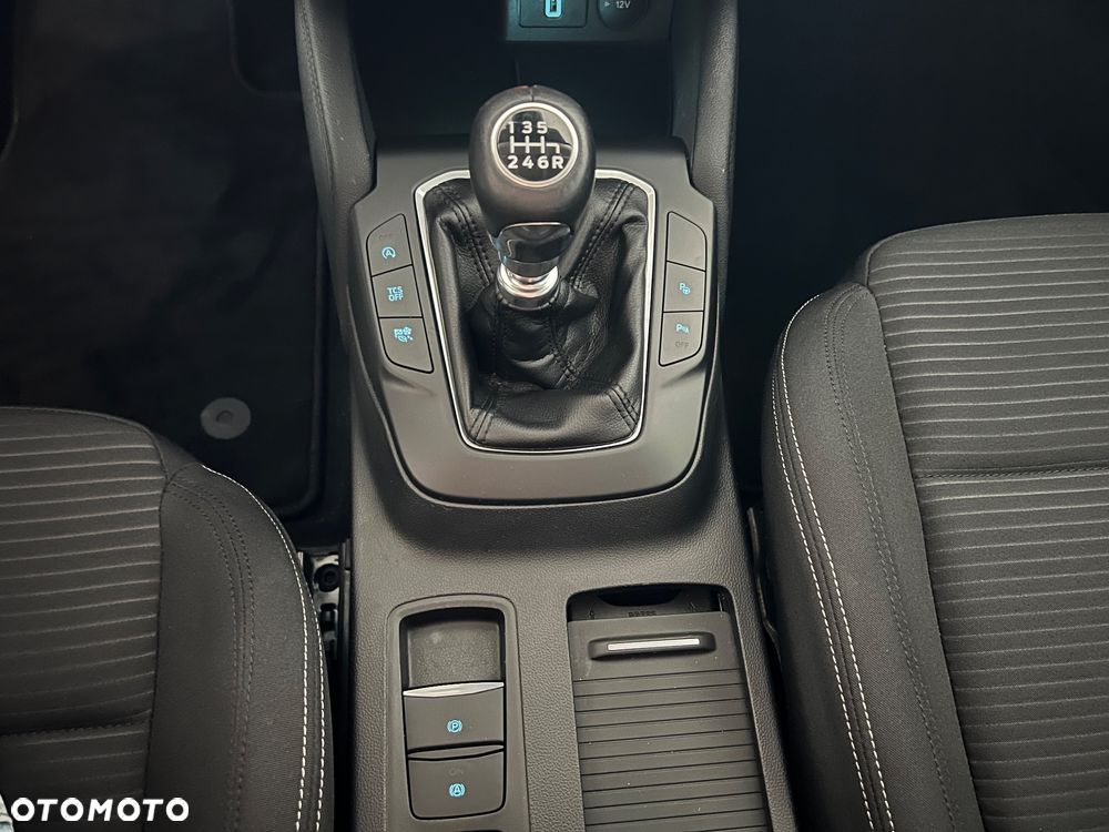 Ford Focus 1.0 EcoBoost Titanium Business - 33