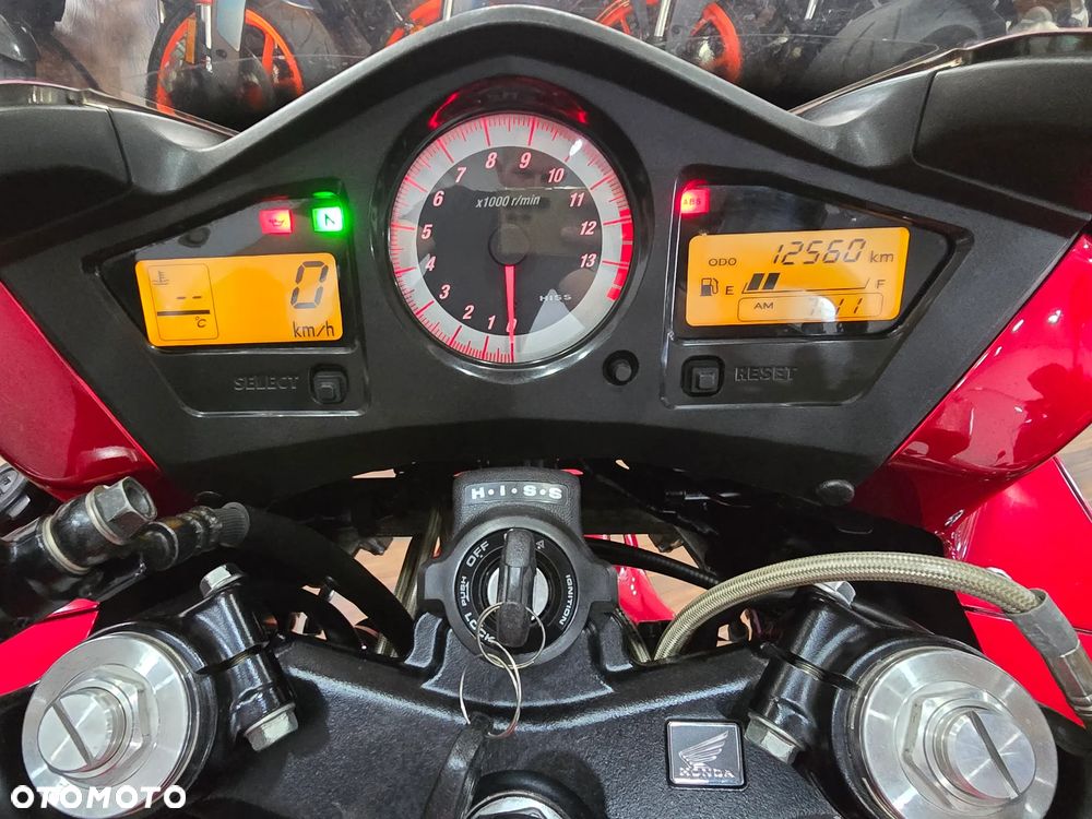 Honda VFR - 4