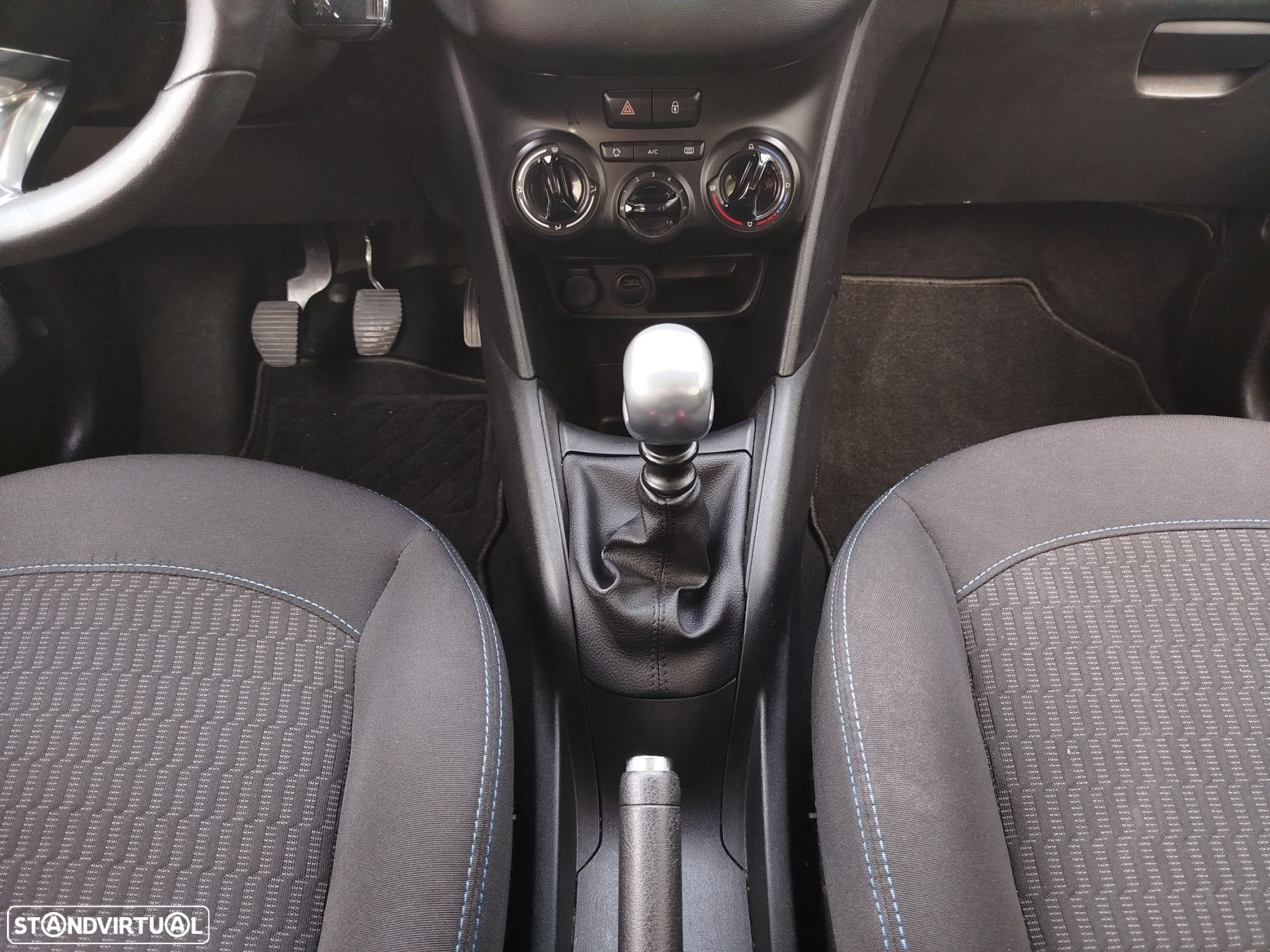 Peugeot 208 1.5 BlueHDi Signature - 21