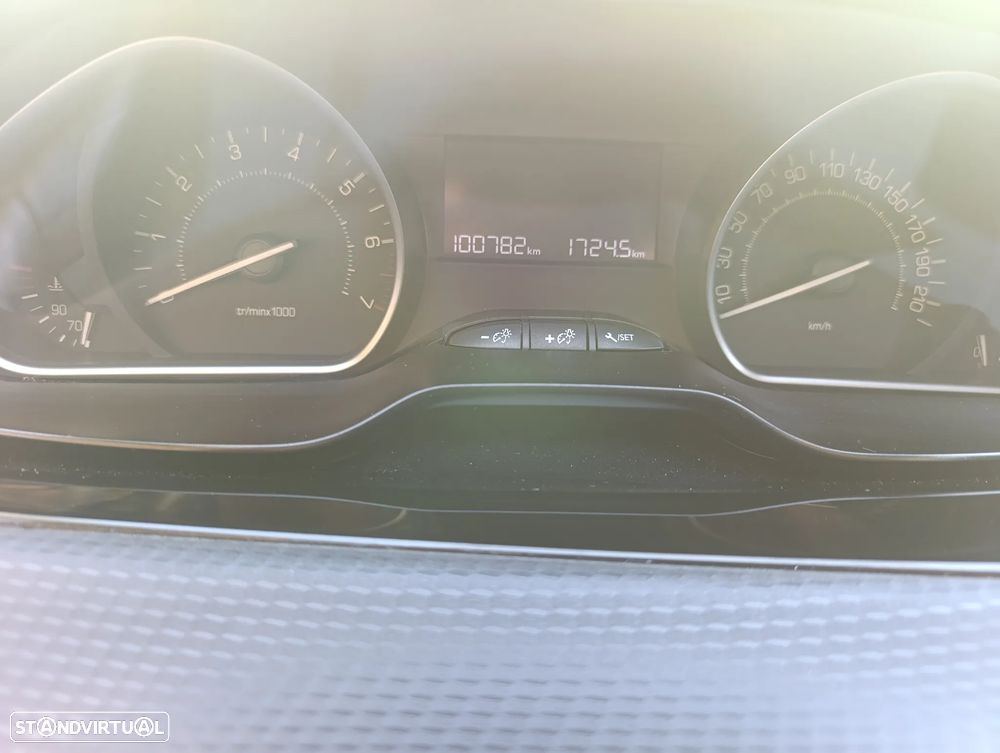 Peugeot 208 PureTech 82 ETG5 Stop & Start Active - 8