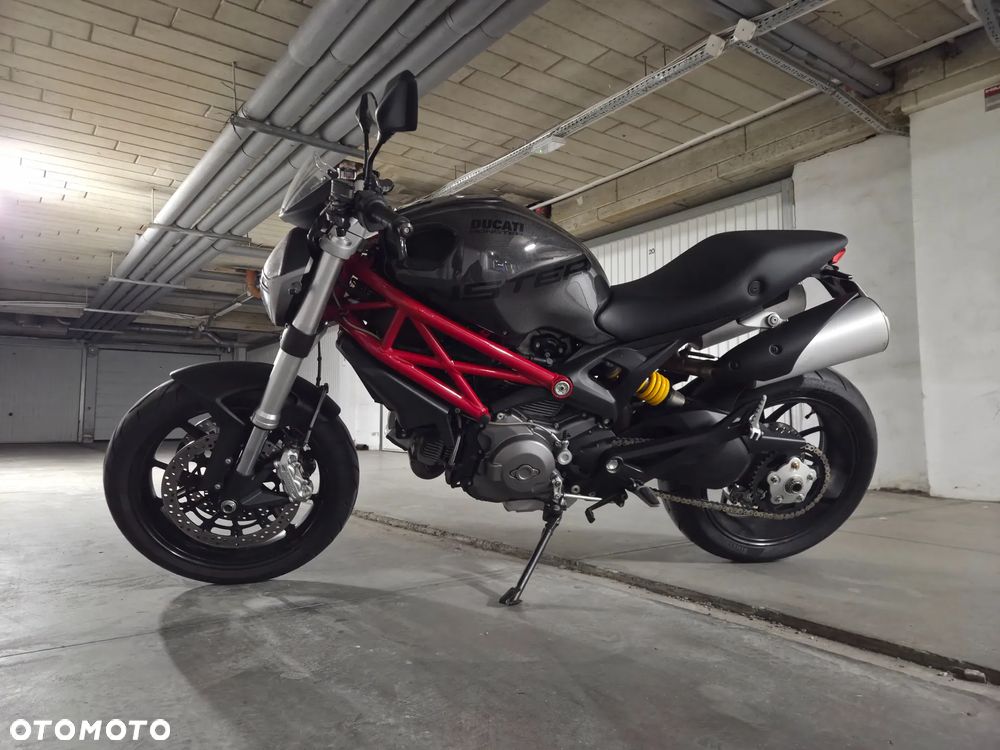 Ducati Monster - 1