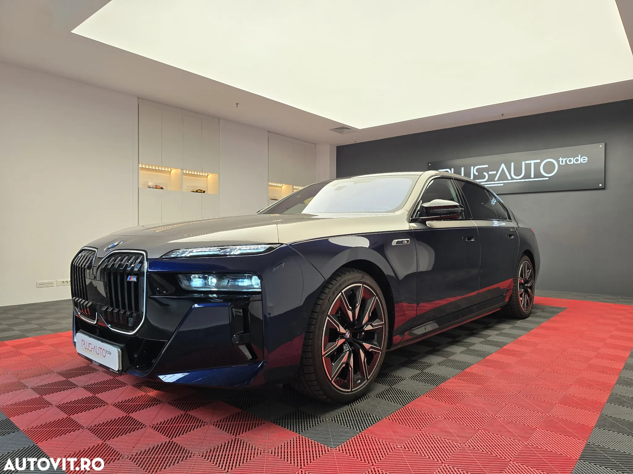 BMW i7 M70 xDrive - 2