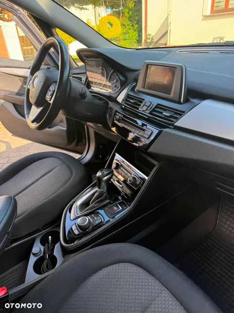 BMW Seria 2 216d - 7