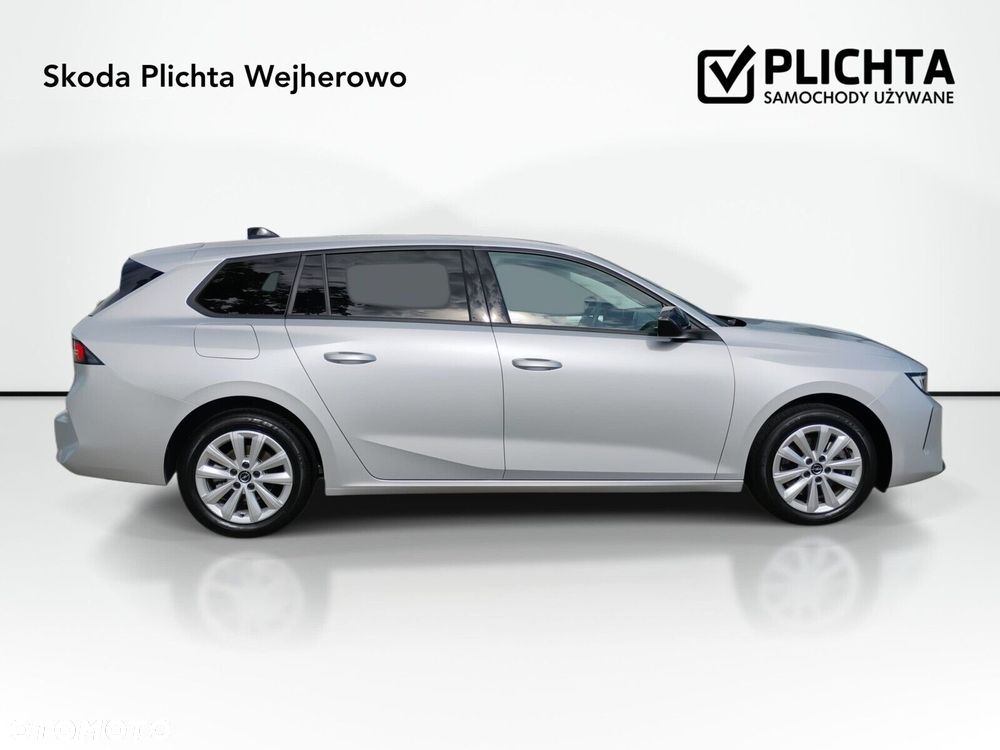 Opel Astra 2023 photo 4