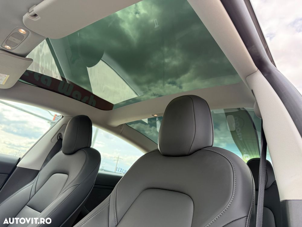 Tesla Model 3 RWD - 19