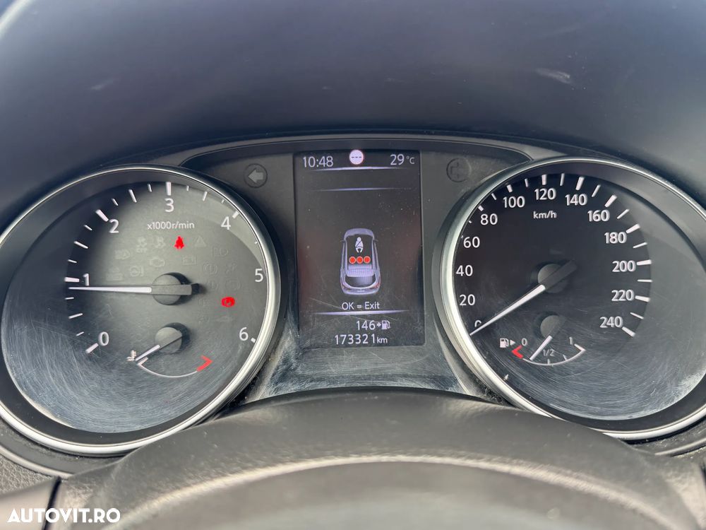 Nissan Qashqai 1.5 DCI N-CONNECTA - 10