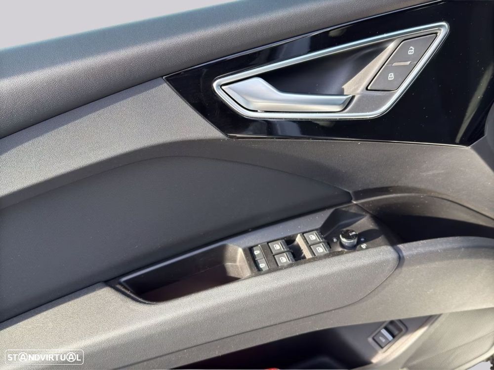 Audi Q4 Sportback e-tron - 11