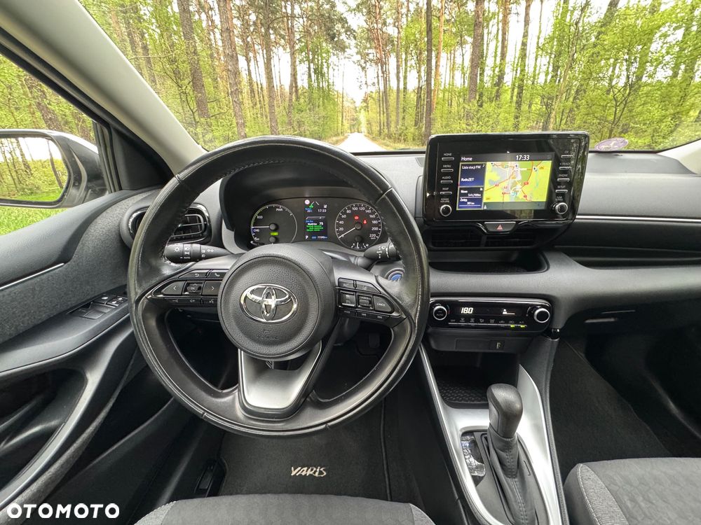 Toyota Yaris - 10