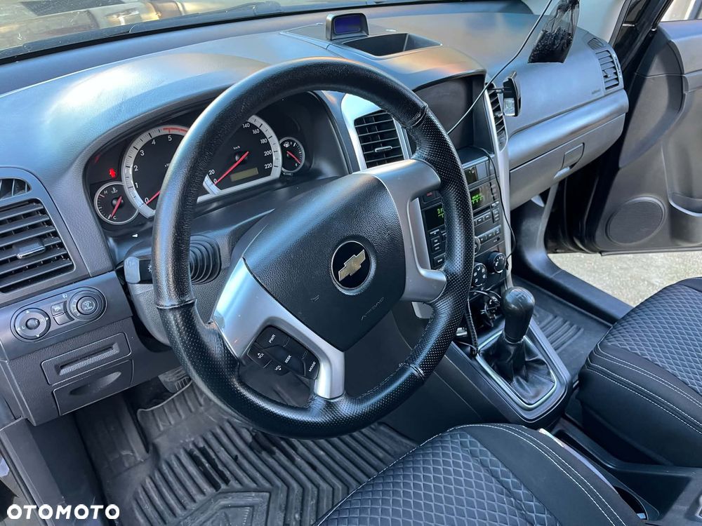 Chevrolet Captiva - 12