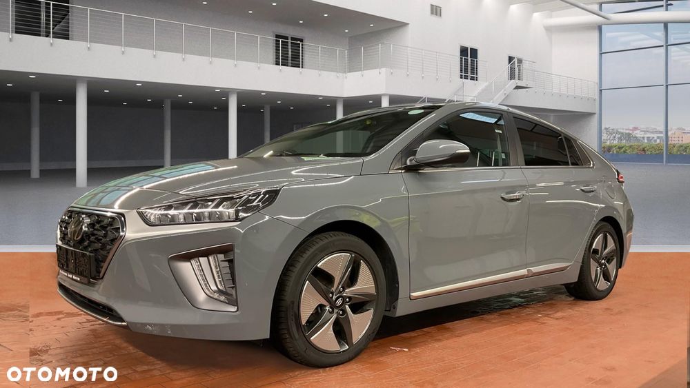 Hyundai IONIQ Hybrid Platinum - 2