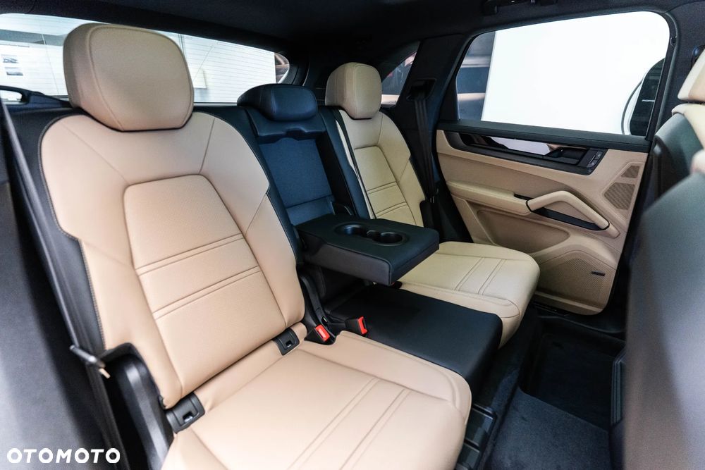 Porsche Cayenne E-Hybrid PHEV Black Edition - 13