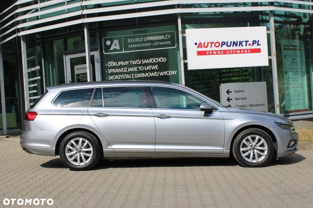 Volkswagen Passat - 4