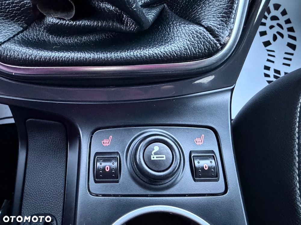 Ford Kuga 2.0 TDCi 2x4 Titanium - 28