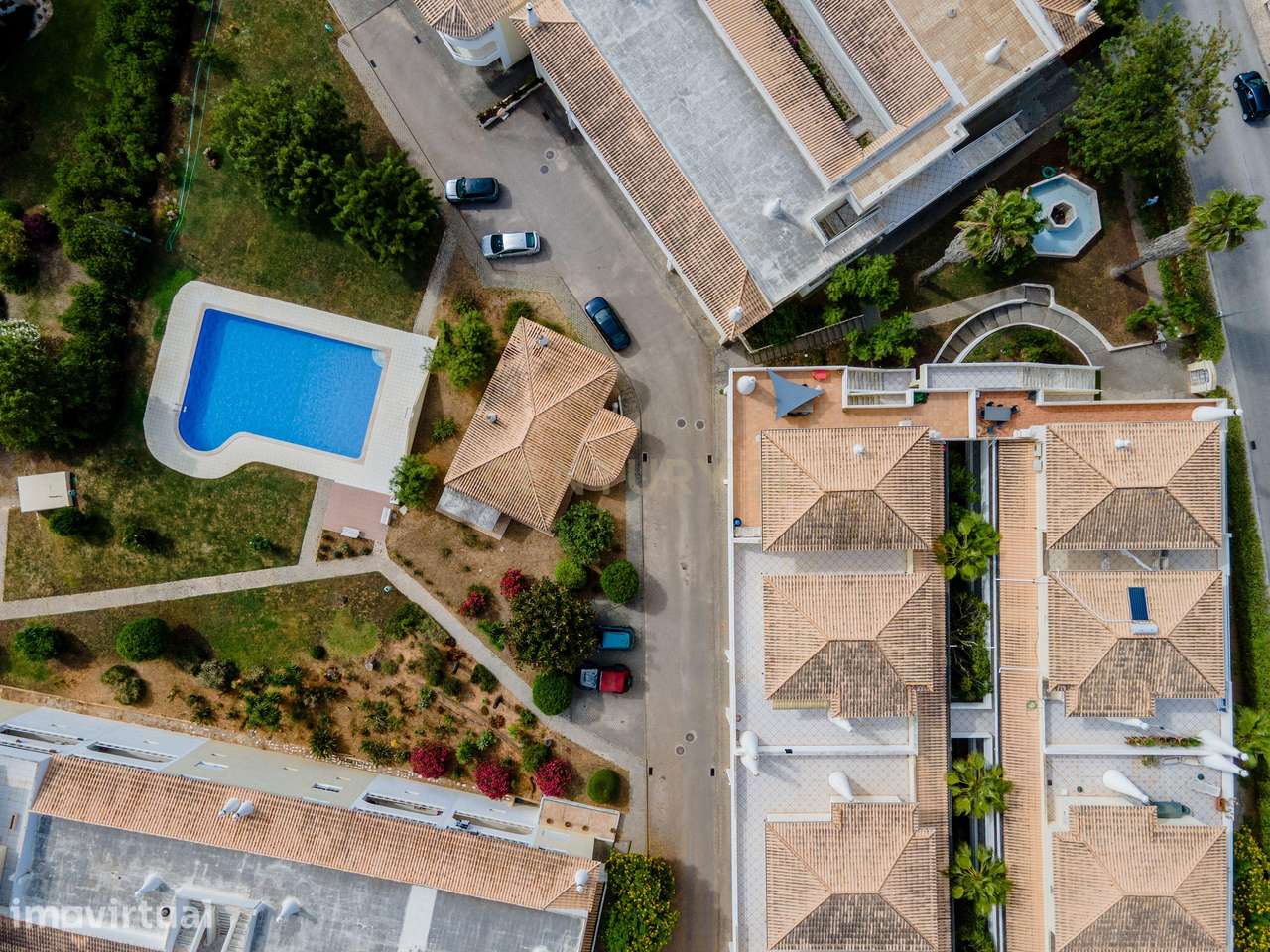 Arrecadação Multifuncional com 17 m² e Luz Natural – Condomínio Quintã - Grande imagem: 3/15