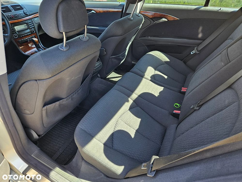Mercedes-Benz Klasa E 240 4-Matic Elegance - 8