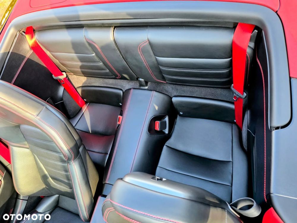 Porsche 911 Carrera 4S - 12