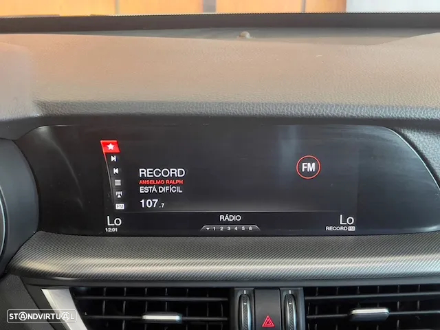 Alfa Romeo Stelvio 2.2 D Veloce Q4 AT8 - 22