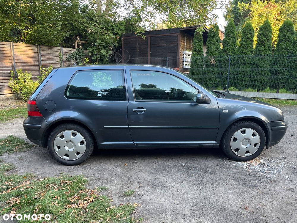 Volkswagen Golf - 5