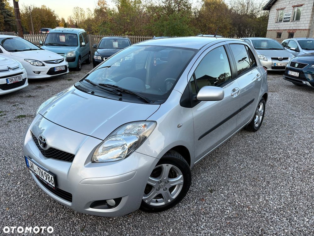 Toyota Yaris 2011 photo 3