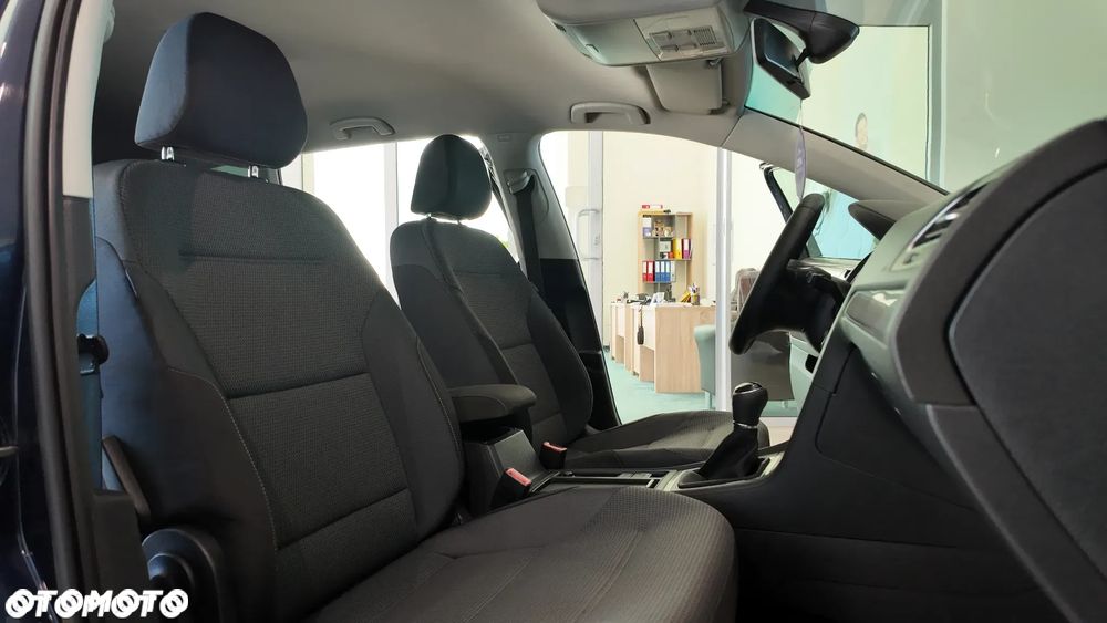 Volkswagen Golf 2.0 BlueTDI Comfortline - 37