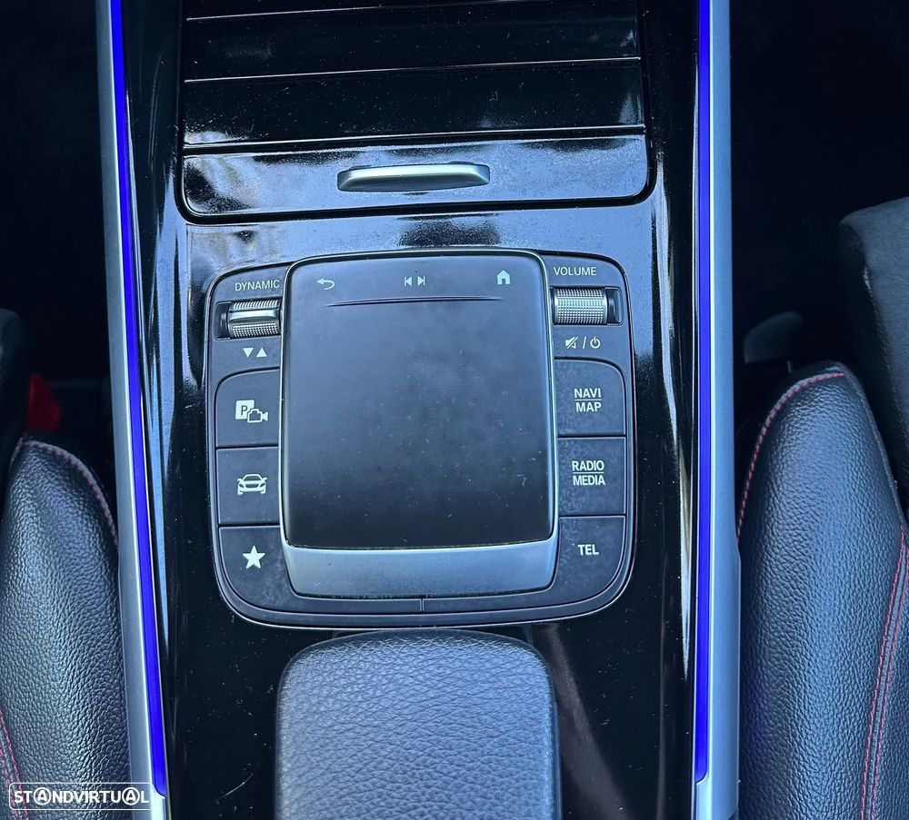 Mercedes-Benz GLB 180 d AMG Line - 20