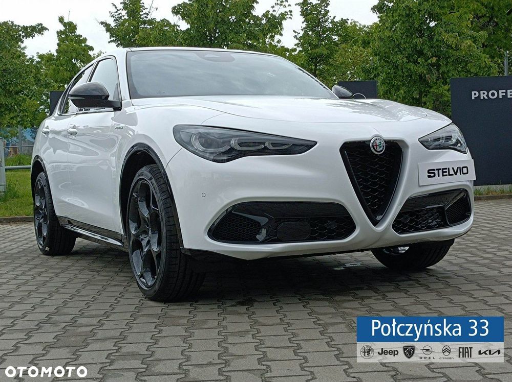Alfa Romeo Stelvio - 8