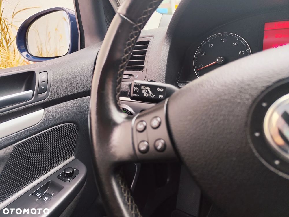 Volkswagen Golf - 18