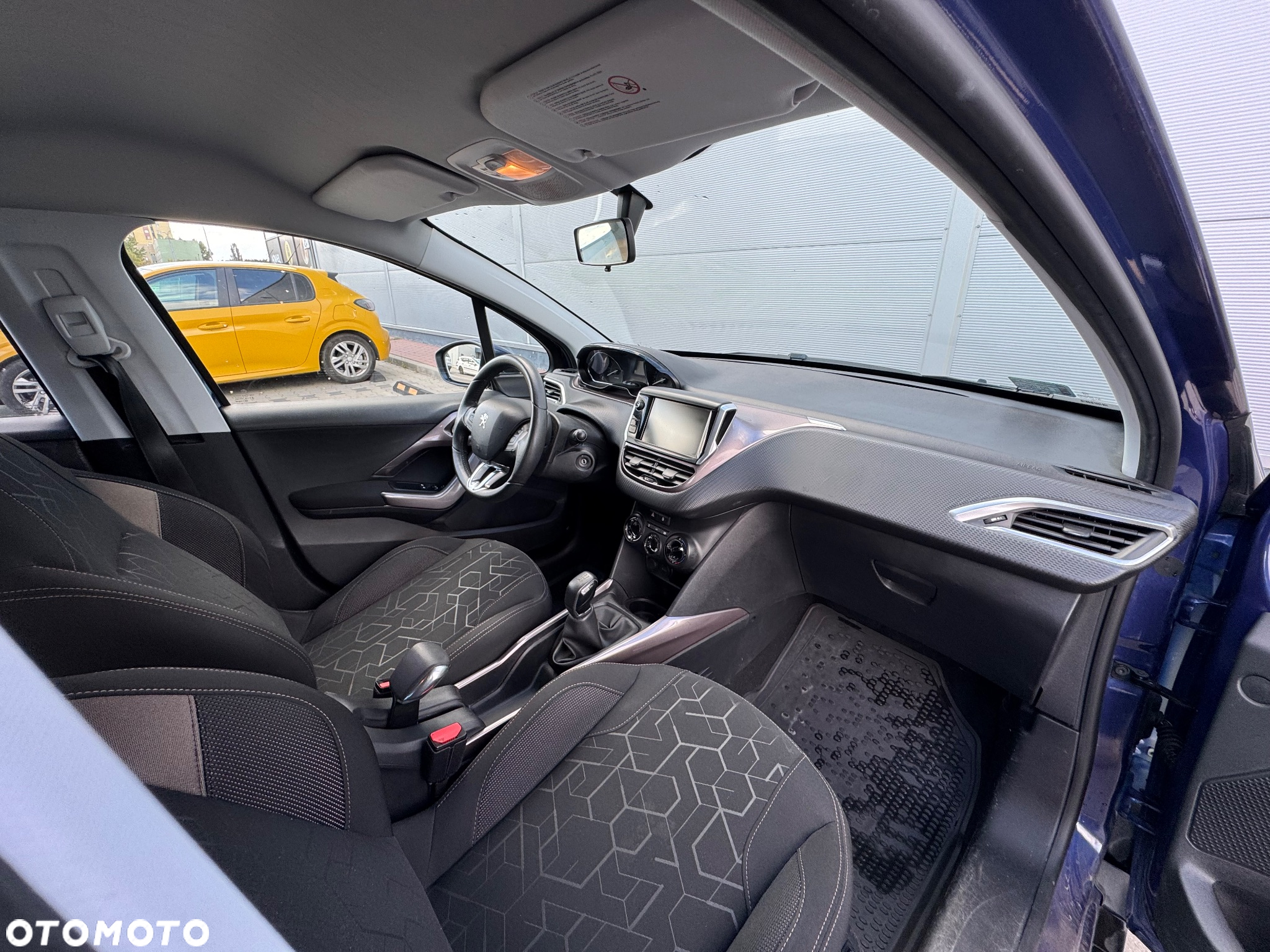 Peugeot 2008 1.2 Pure Tech Active - 18