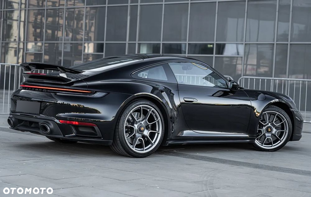 Porsche 911 Turbo S - 6