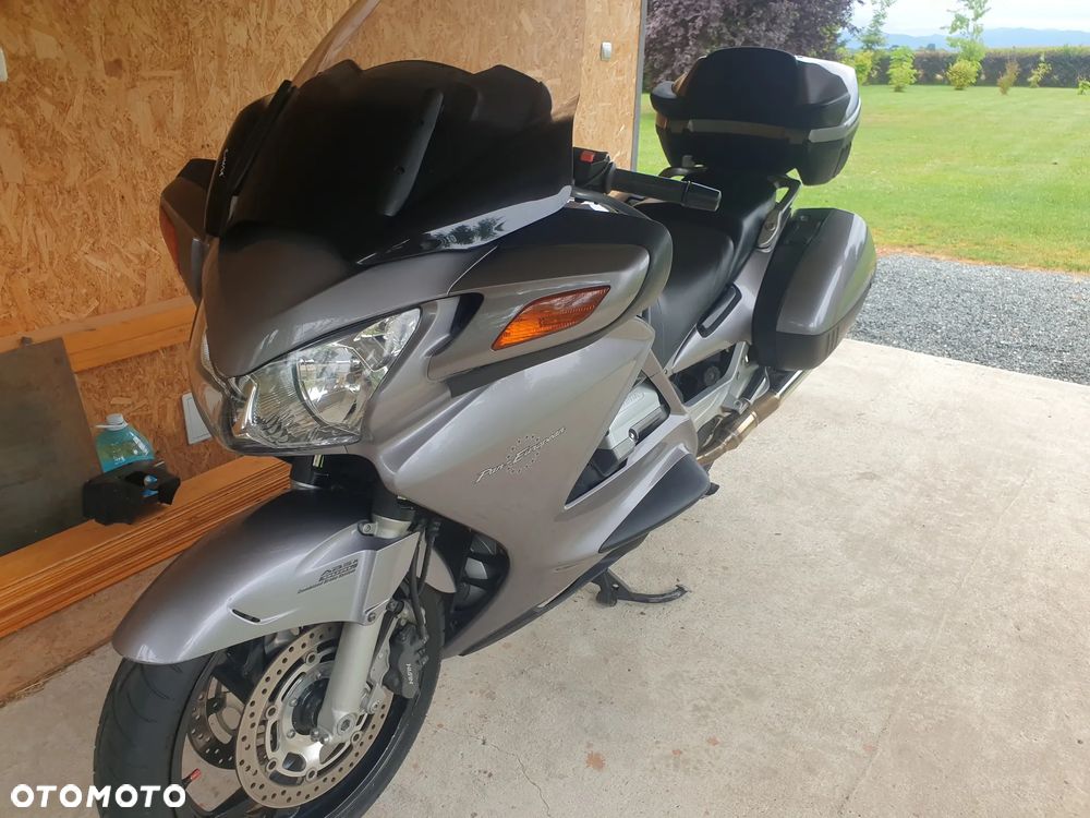 Honda ST - 5
