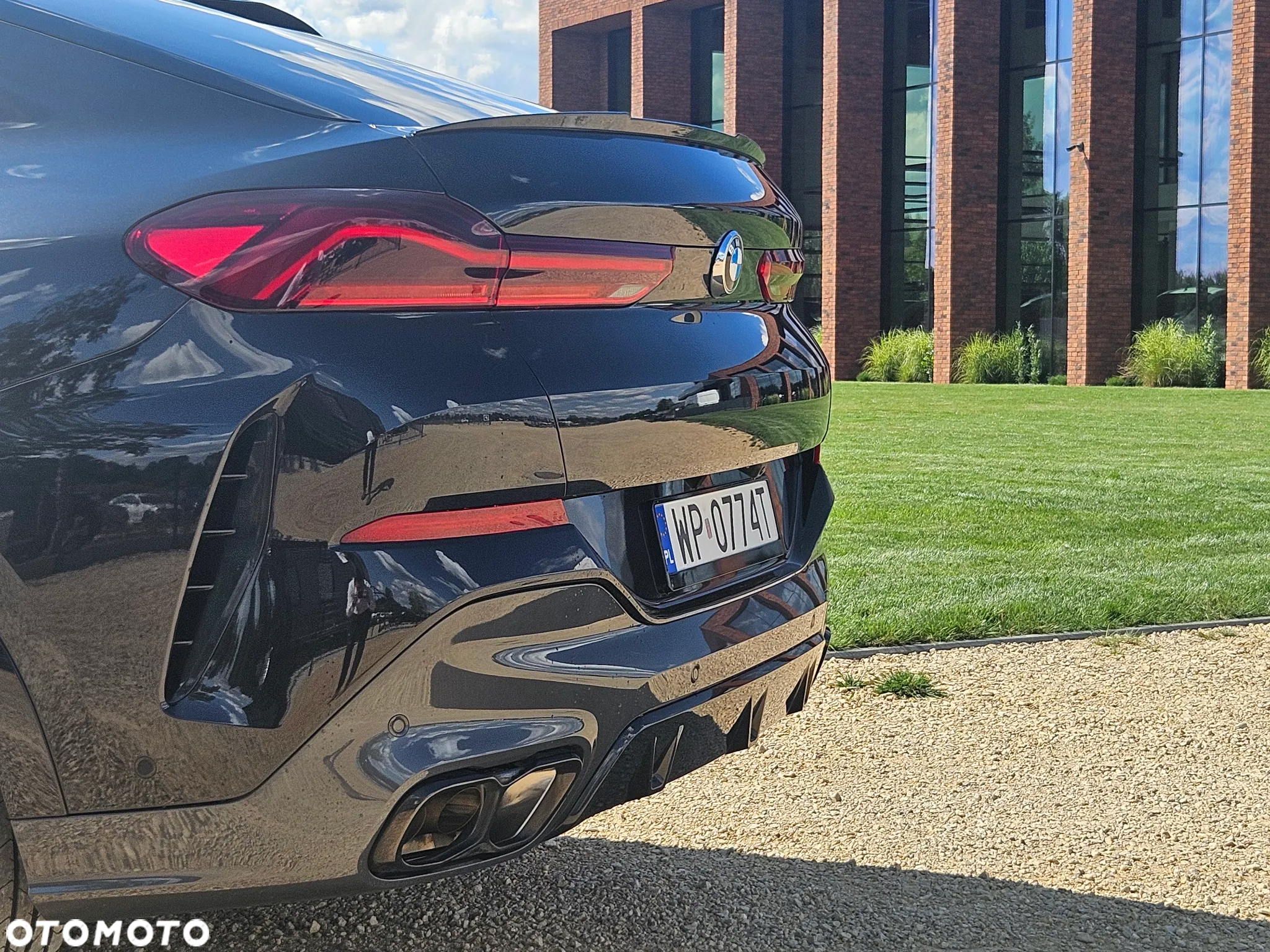 BMW X6 M50i - 11