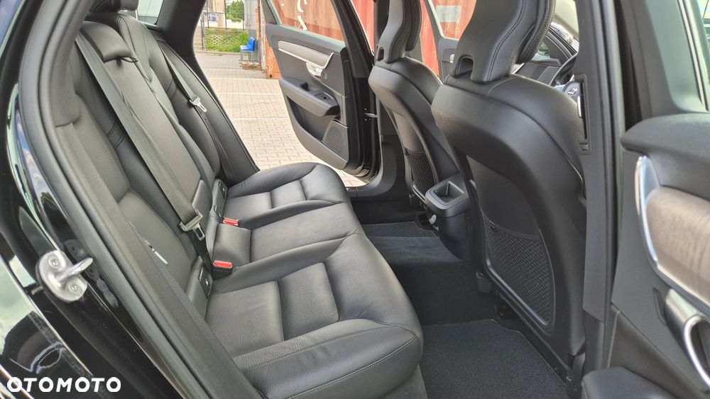 Volvo V90 Cross Country B4 D AWD Pro - 28