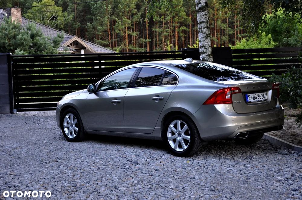 Volvo S60 T5 Geartronic Summum - 25