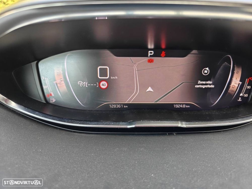 Peugeot 5008 1.5 BlueHDi GT EAT8 - 43
