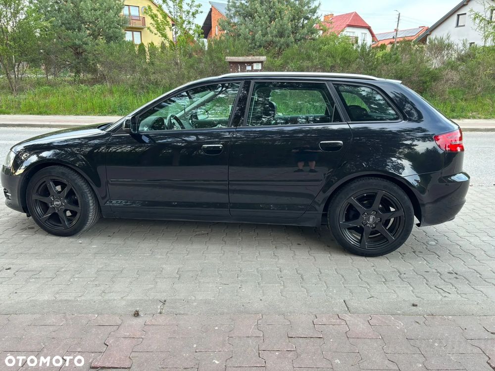 Audi A3 Sportback 1.6 TDI DPF Attraction - 3