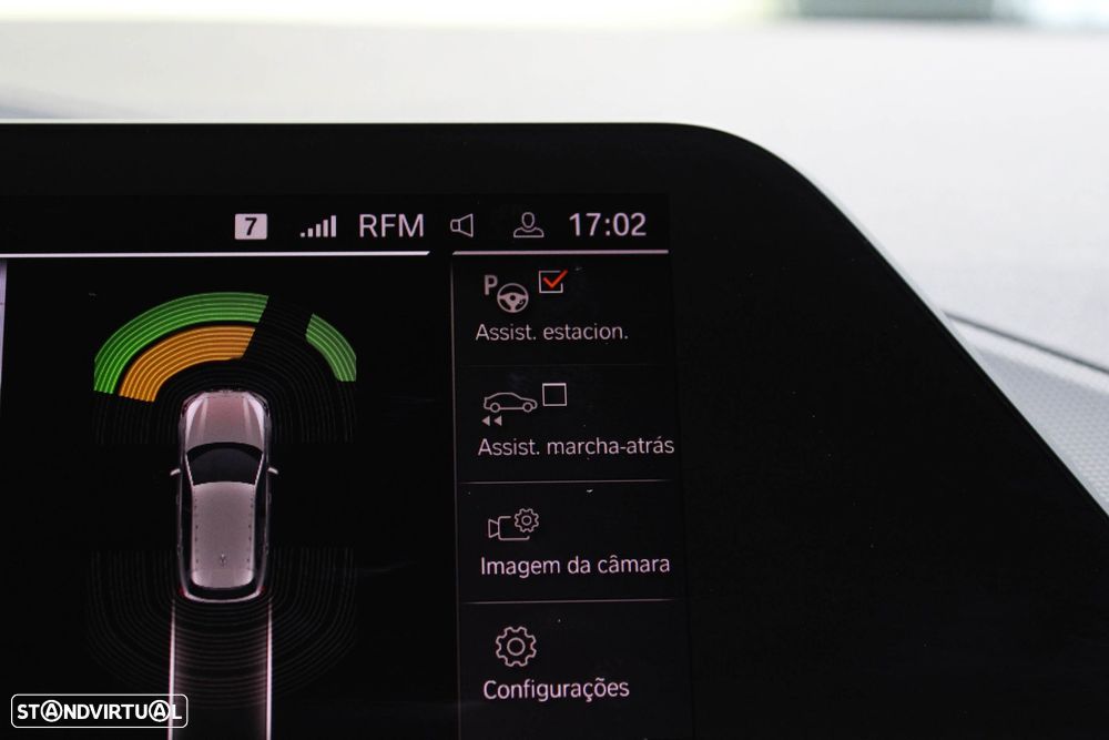 BMW 116 d Pack Essence - 38