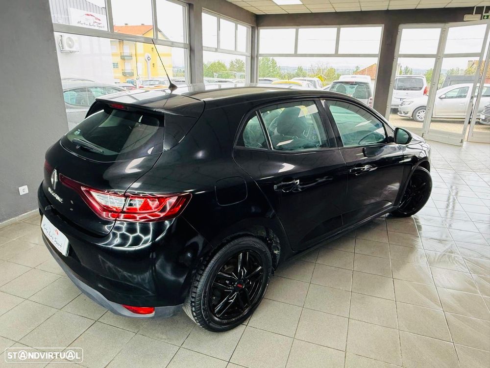 Renault Mégane ENERGY TCe 100 LIMITED - 8