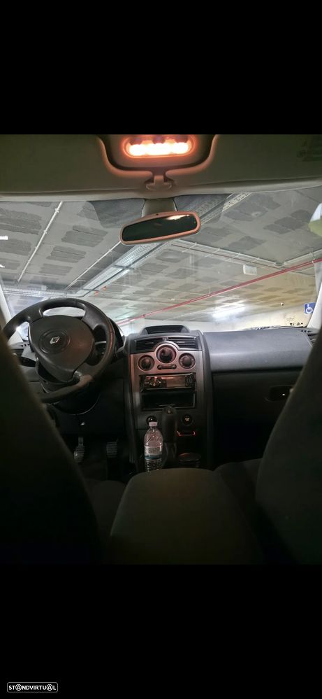 Renault Mégane 1.5 dCi Confort - 6
