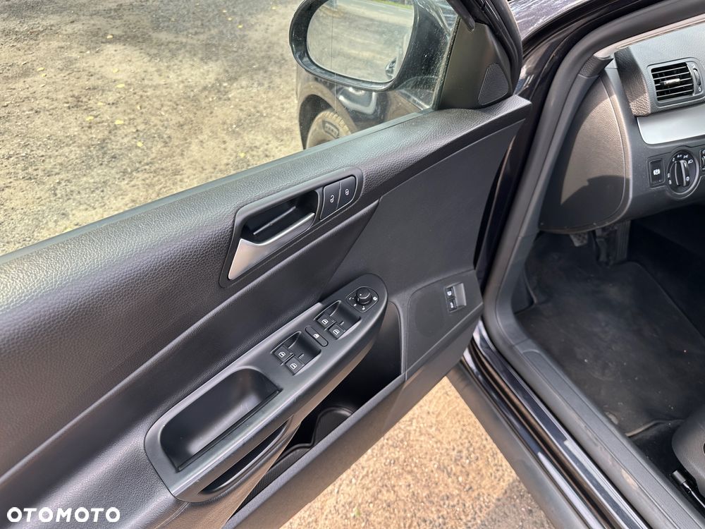 Volkswagen Passat 2.0 TDI DPF Comfortline - 13