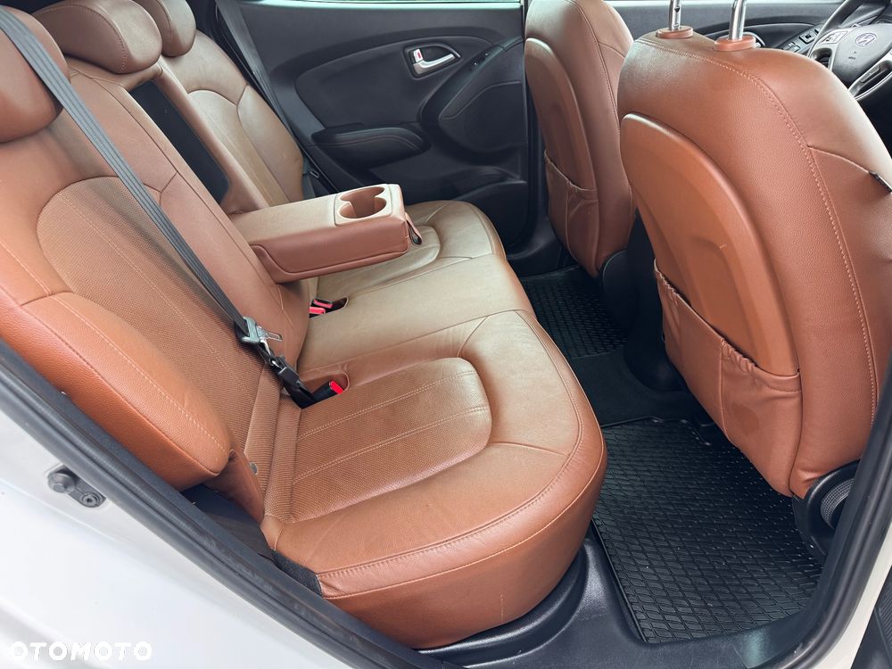 Hyundai ix35 1.7 CRDi 2WD Fifa World Cup Edition - 17