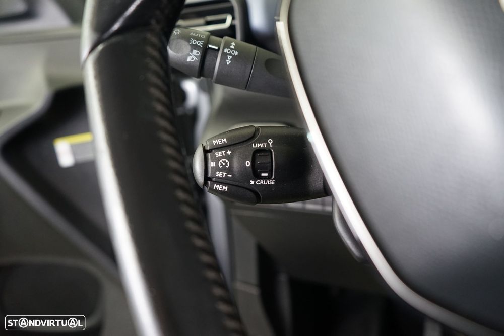 Peugeot Rifter 1.2 PureTech Allure - 24