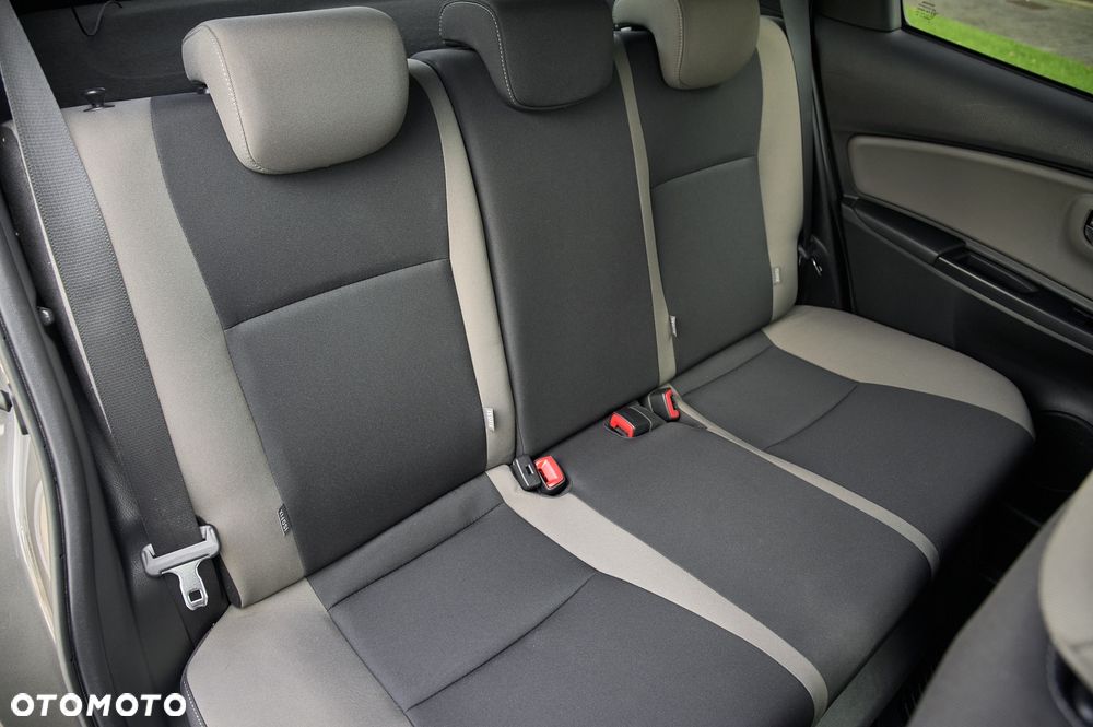 Toyota Yaris Hybrid 100 Selection Passion - 31