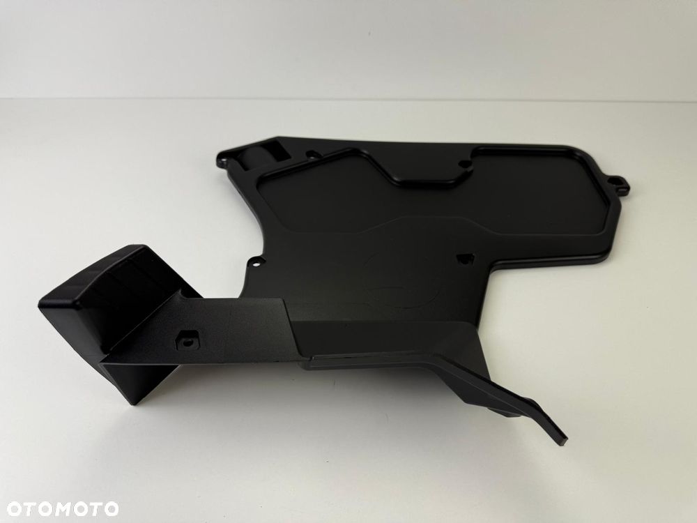Wykończenie przedniego panelu Can-Am Defender HD10 2022+ - 9