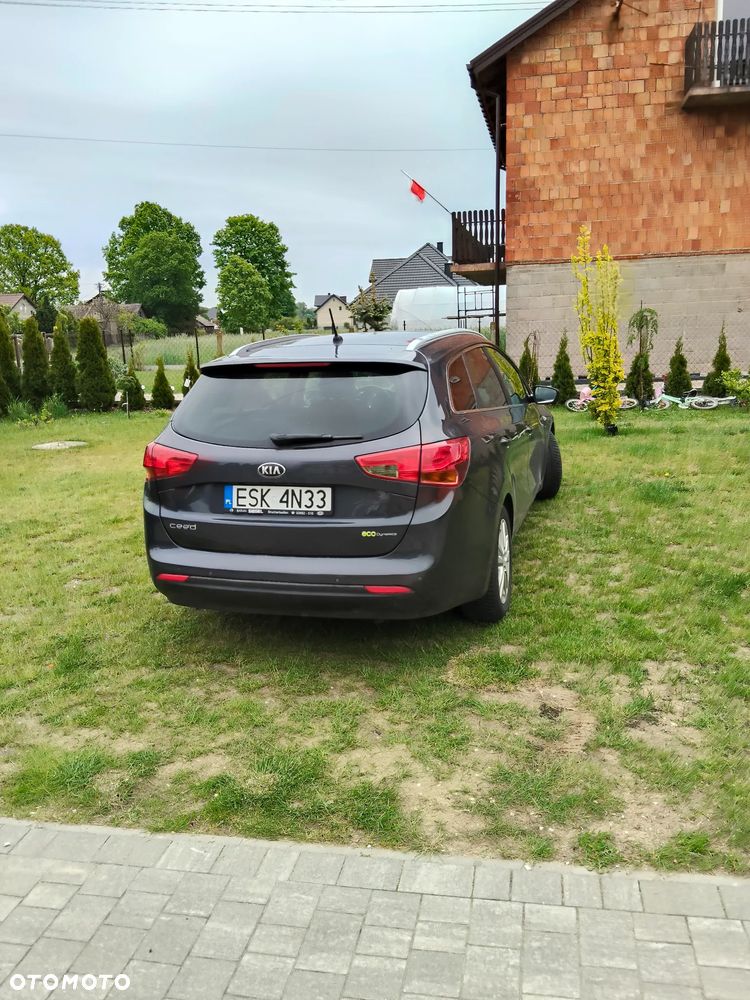 Kia Ceed 1.6 CRDi 128 Dream Team Edition - 21