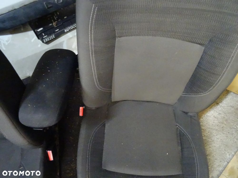 DACIA LODGY USZCZELKA PLASTIK NAKLADKA  BAGAZNIKA LISTWA PROGOWA MOCOWANIE KOLA ZAPASOWEGO - 12