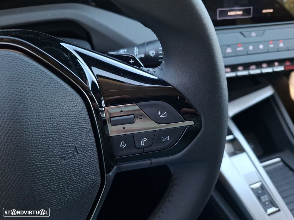 Peugeot 308 1.5 BlueHDi Allure EAT8 - 17