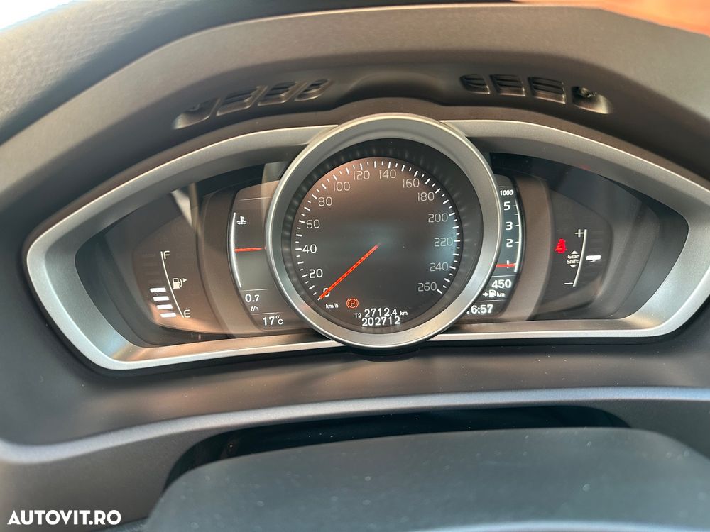 Volvo V40 D2 DRIVe Basic - 5