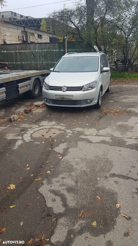 Volkswagen Touran - 1