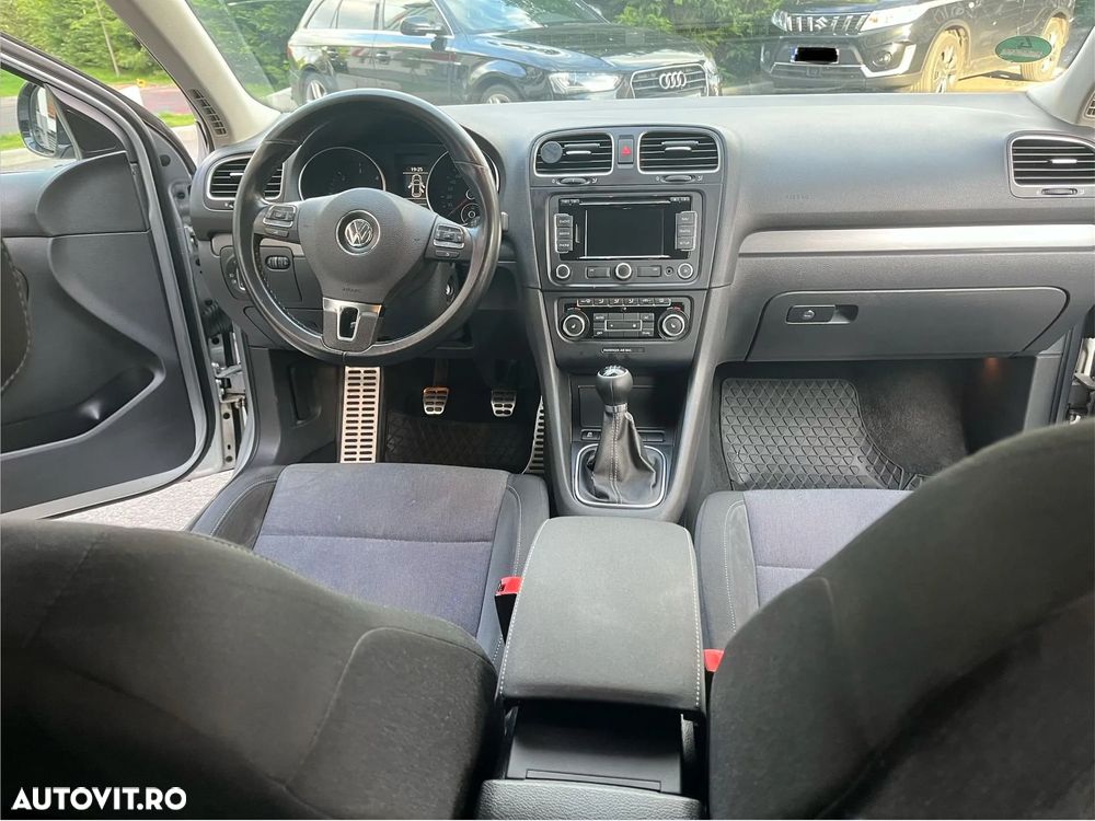 Volkswagen Golf 1.6 TDI DPF Comfortline - 12